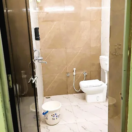 Yellow Homestay - Modern 2Bhk Ac Stay Jabalpur Exterior photo
