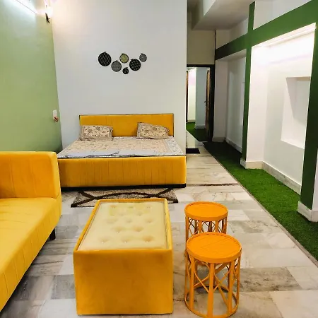 Yellow Homestay - Modern 2Bhk Ac Stay Jabalpur Exterior photo