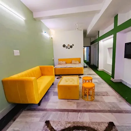 Yellow Homestay - Modern 2Bhk Ac Stay Jabalpur Exterior photo