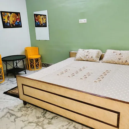 Yellow Homestay - Modern 2Bhk Ac Stay Jabalpur Exterior photo