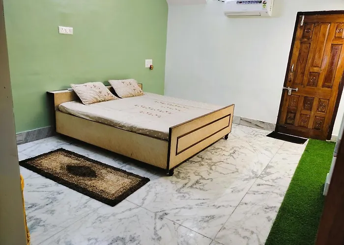 Yellow Homestay - Modern 2Bhk Ac Stay