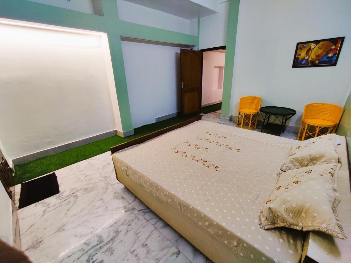 Yellow - Modern 2bhk Ac * Jabalpur