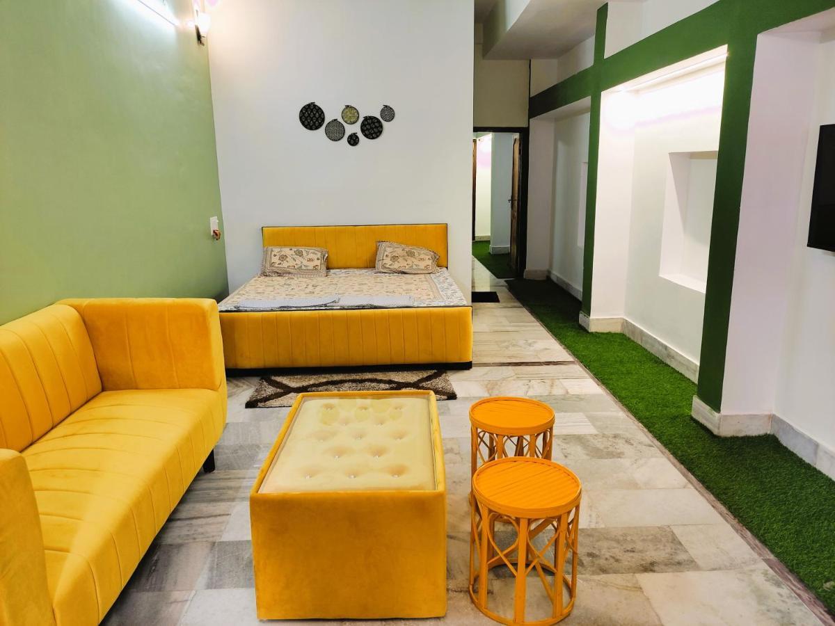 Yellow - Modern 2bhk Ac *