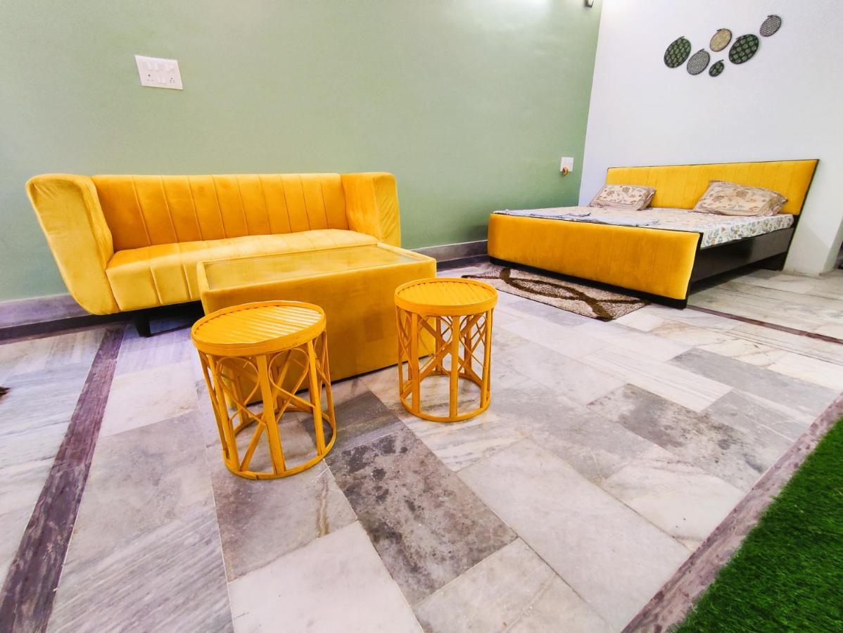 Yellow - Modern 2bhk Ac Jabalpur