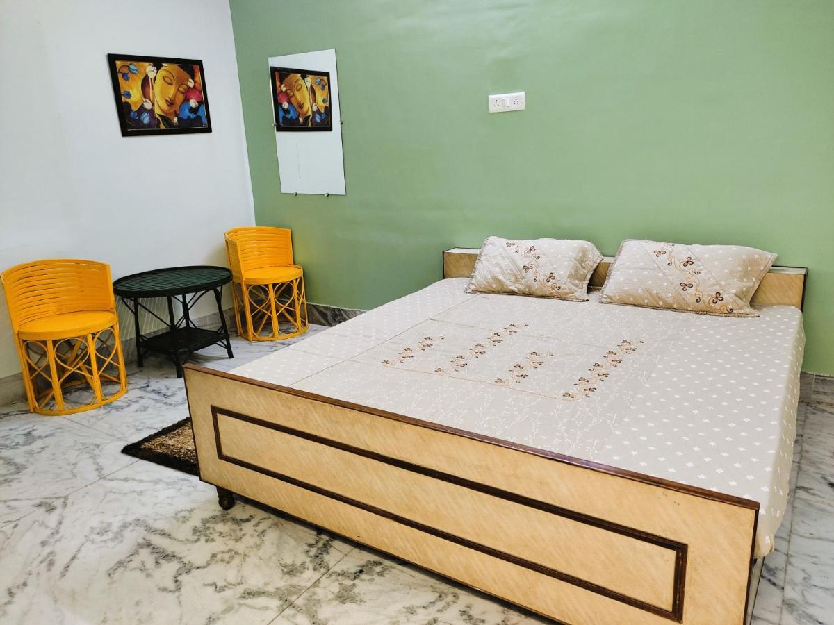 Yellow - Modern 2bhk Ac * Jabalpur