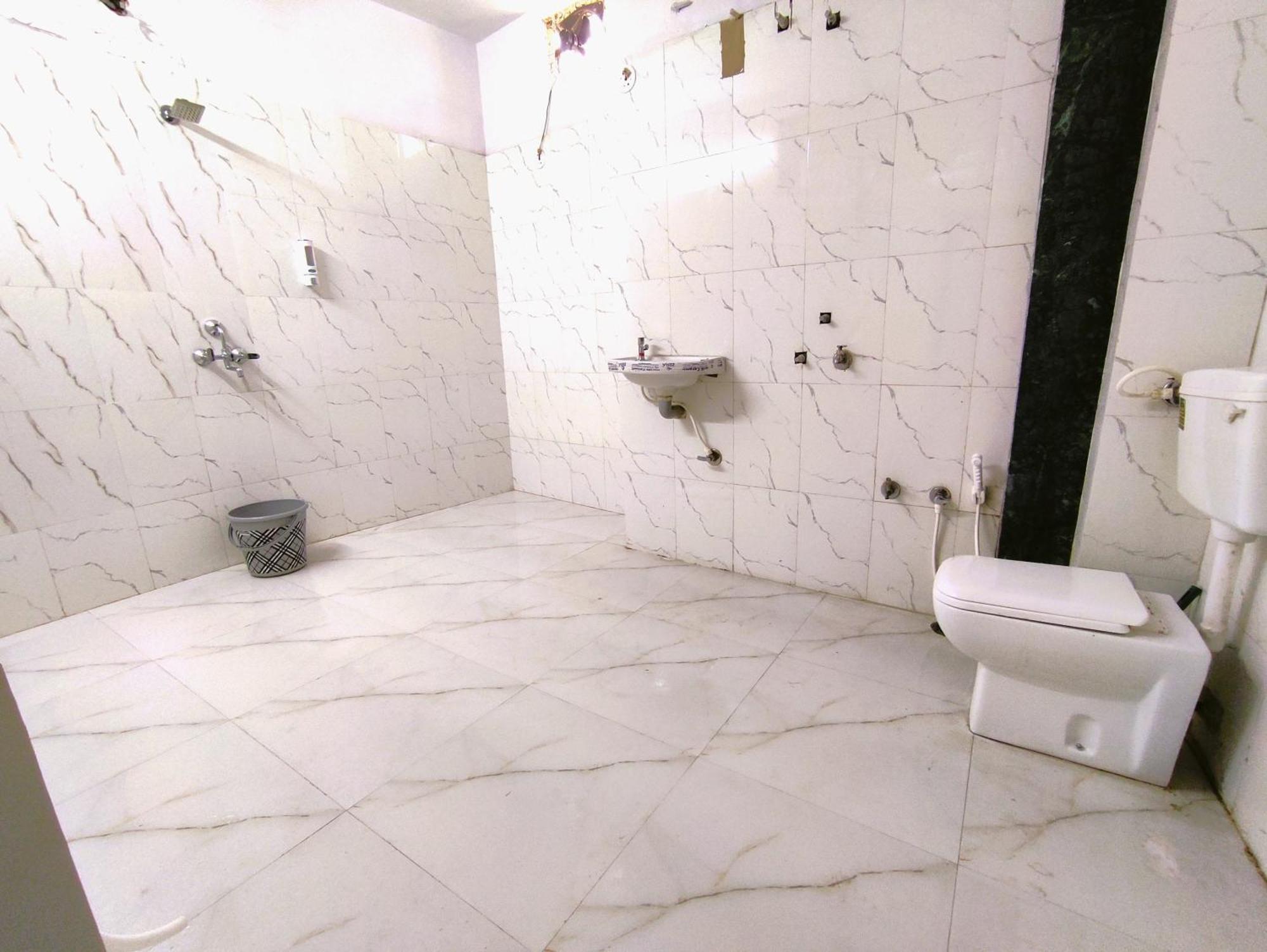 Yellow - Modern 2bhk Ac * Jabalpur